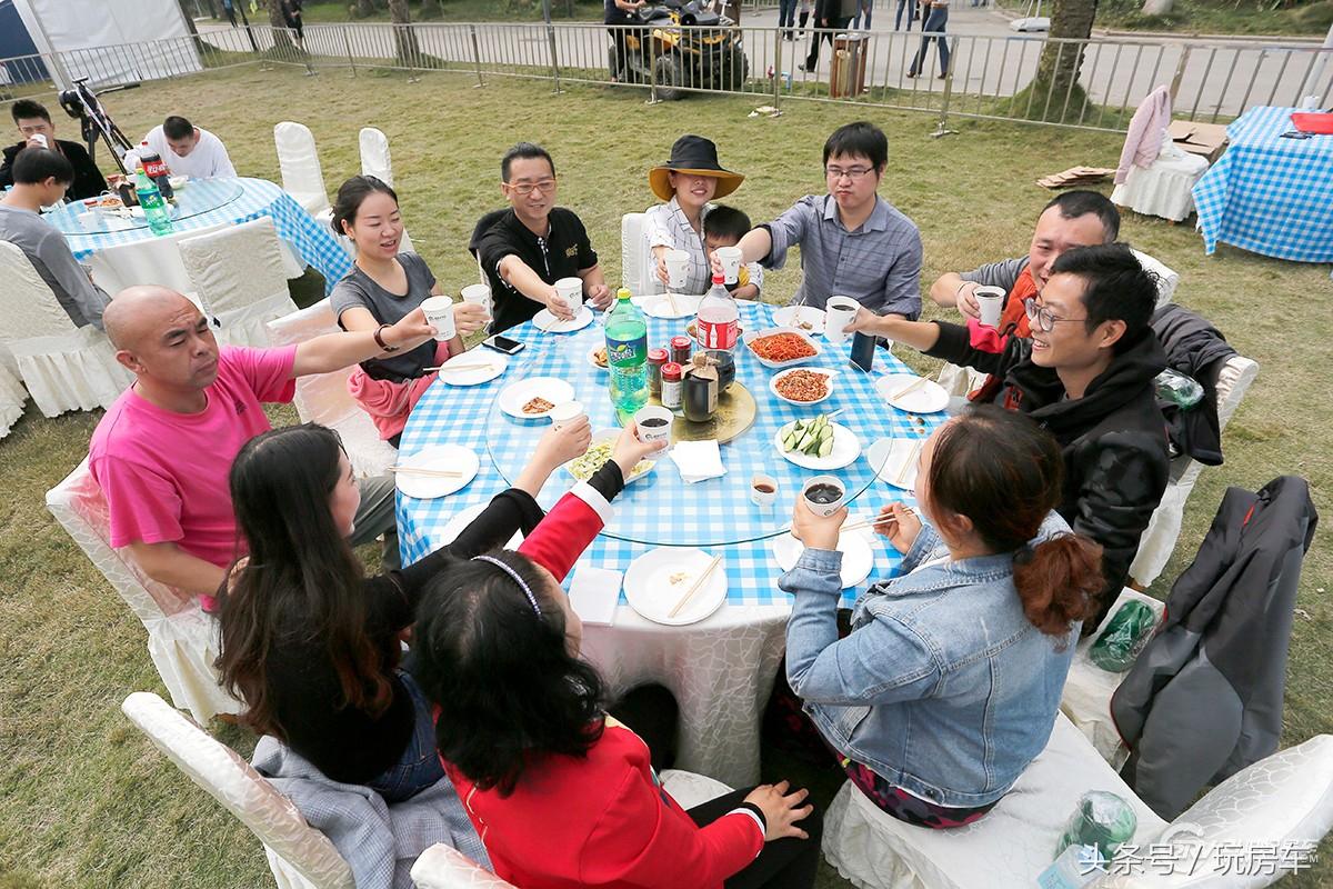 中国首座冷热能互换站投产