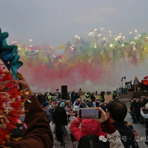 蔡国强烟花秀遭遇无人机坠海事故