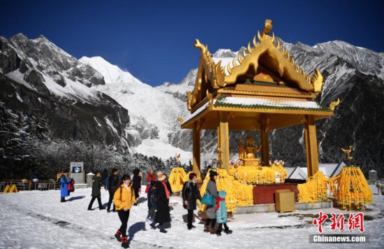 四川冰雪旅游热度飙升，冰天雪地的魅力探寻